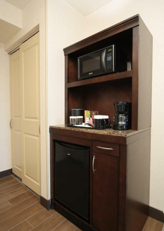 Super 8 By Wyndham Downtown/capitol Area Motel 2*