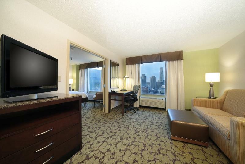 Super 8 By Wyndham Downtown/capitol Area