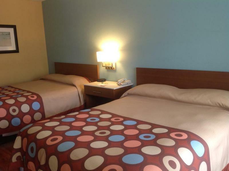 Super 8 By Wyndham Downtown/capitol Area Motel