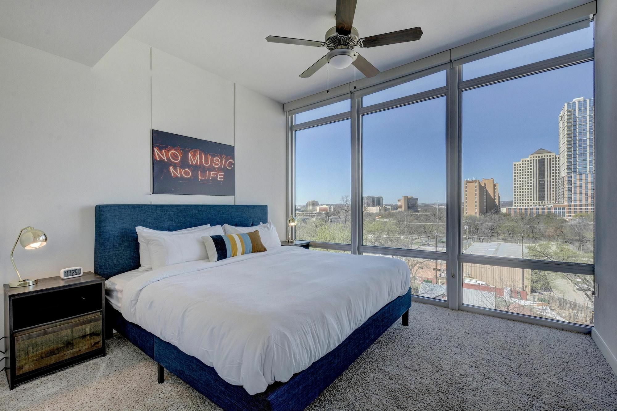 Locale Austin - Rainey Street