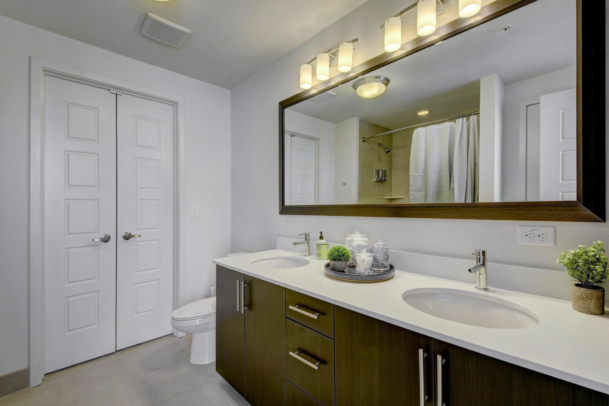 Locale Austin - Rainey Street *