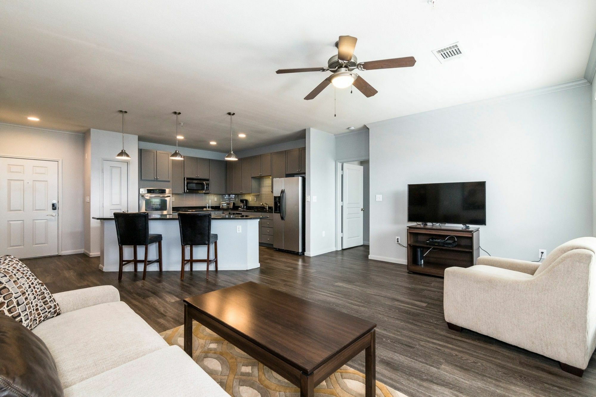 Apartment The Entertainment District By Yourent *