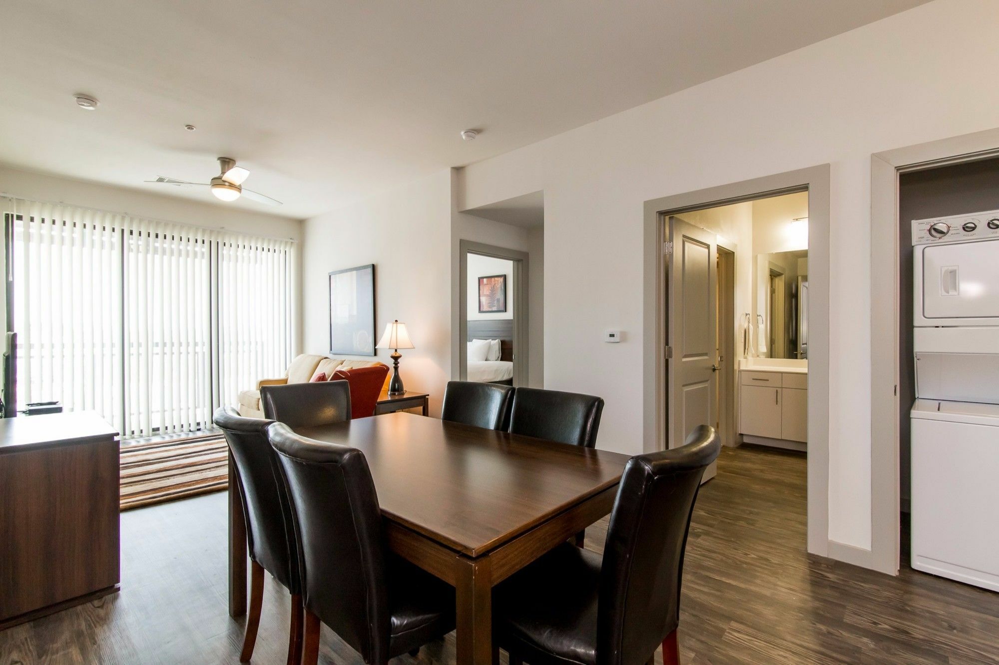 Apartment 6th Street Exclusives By Yourent *