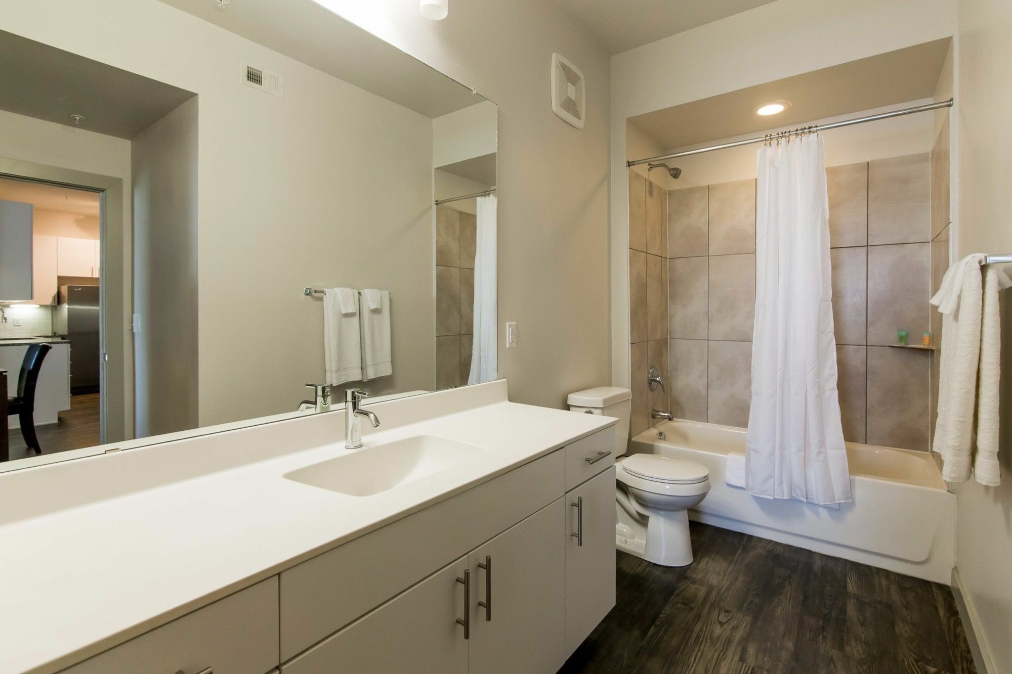 Apartment 6th Street Exclusives By Yourent Austin