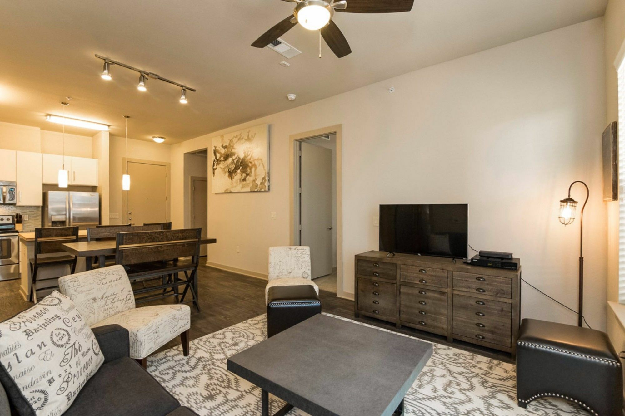 Park By Yourent Apartment
