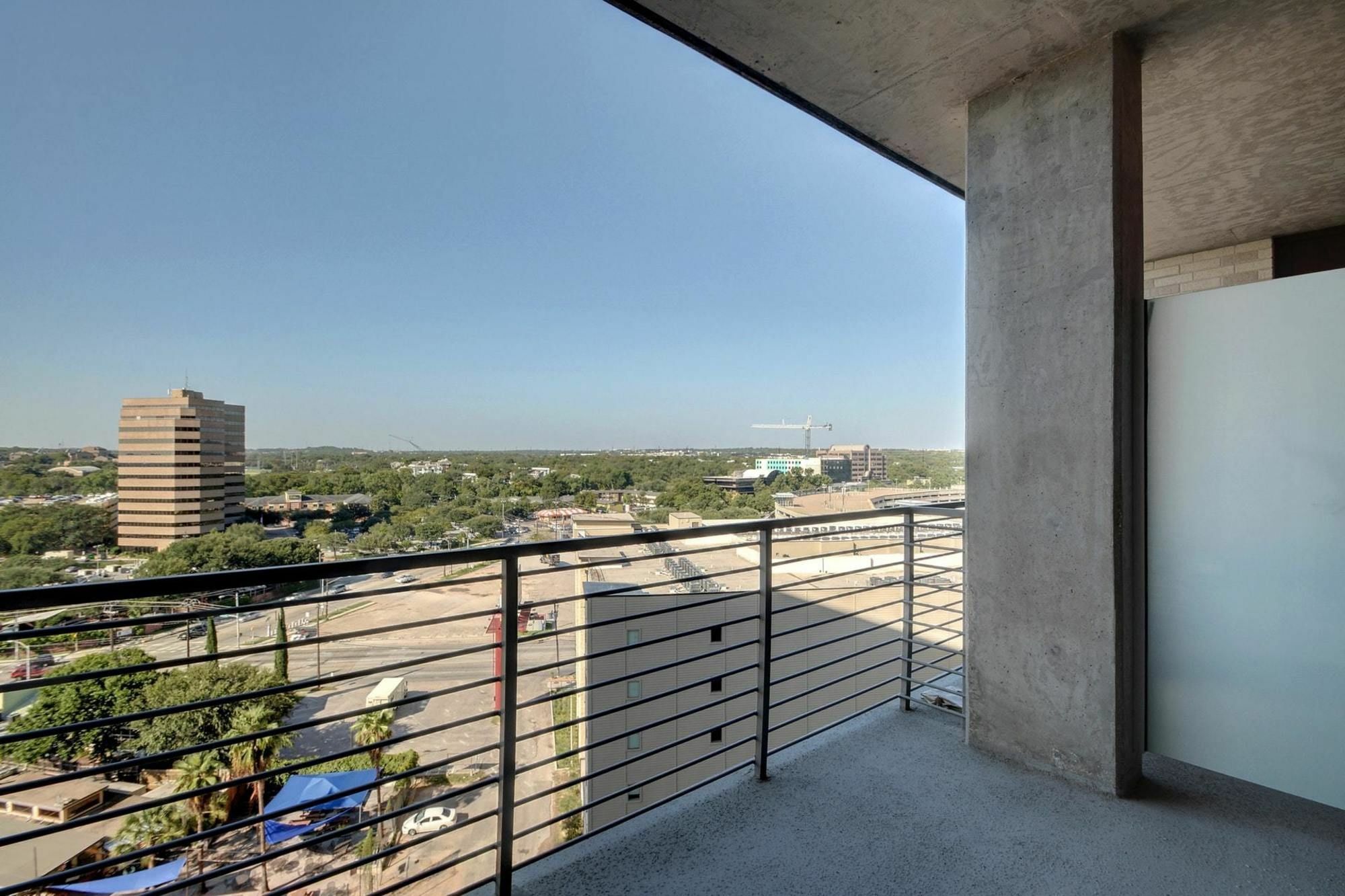 Apartment 214 Barton 1br 2br Austin