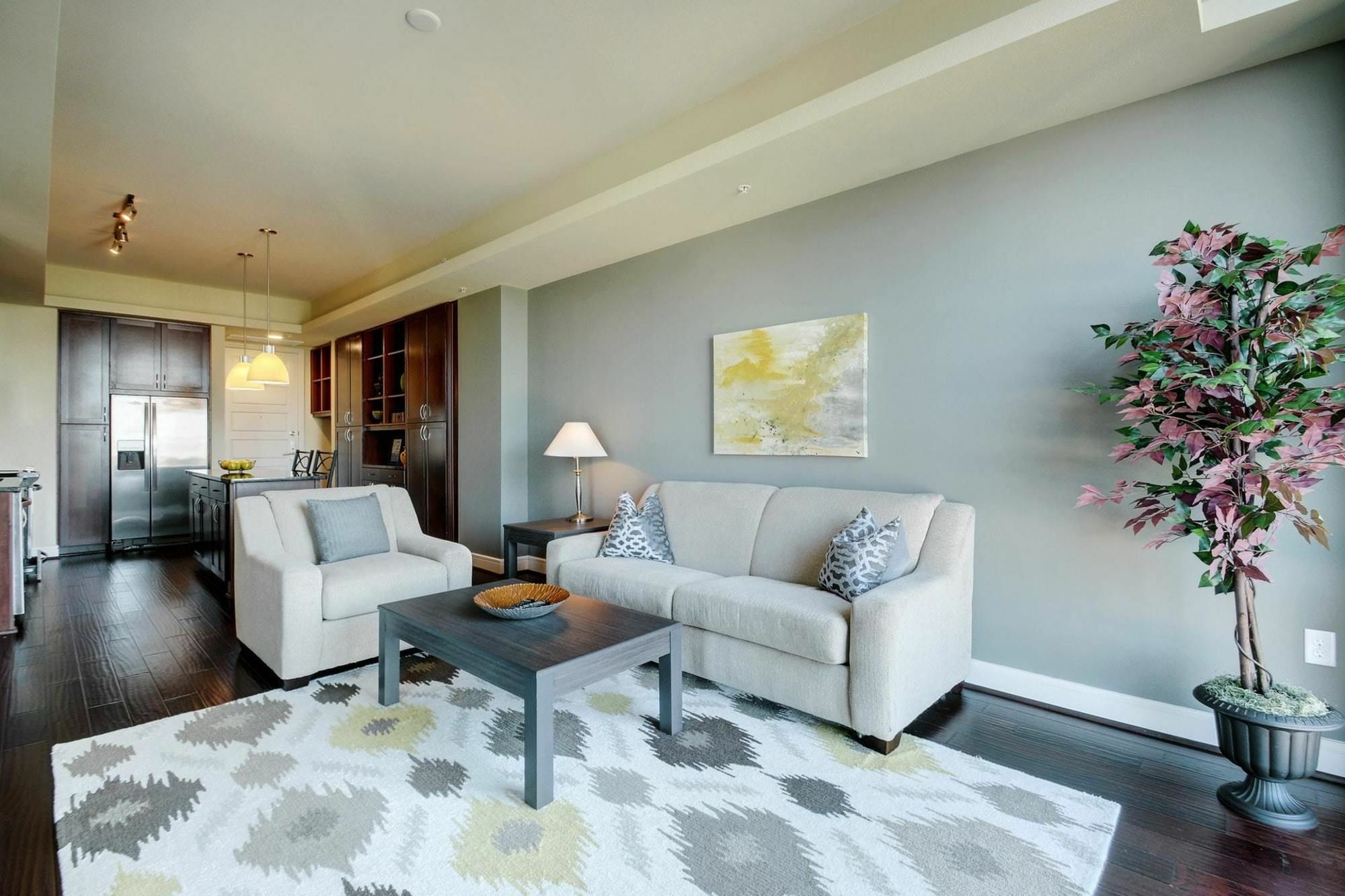 214 Barton 1br 2br *