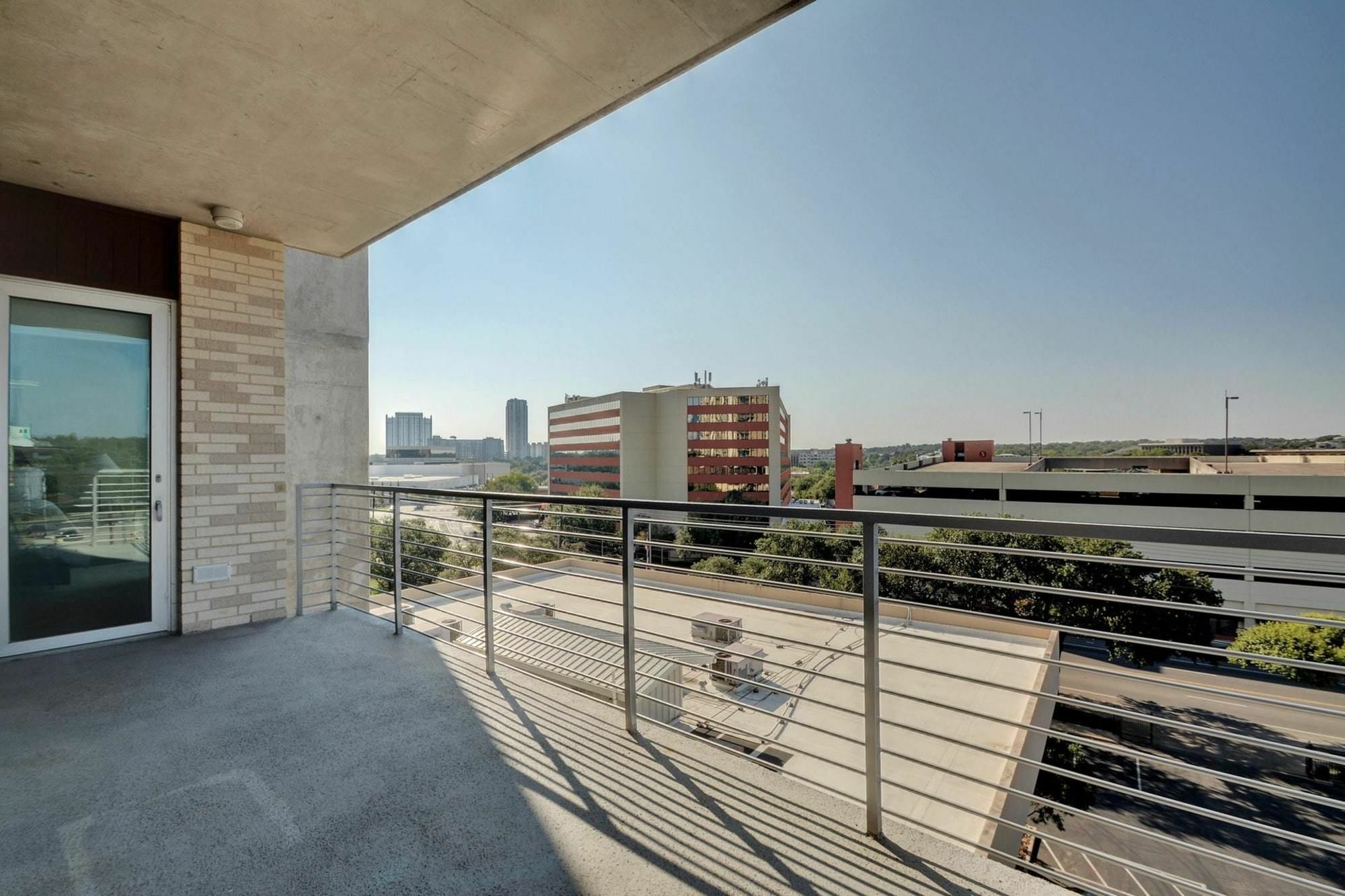 Apartment 214 Barton 1br 2br *