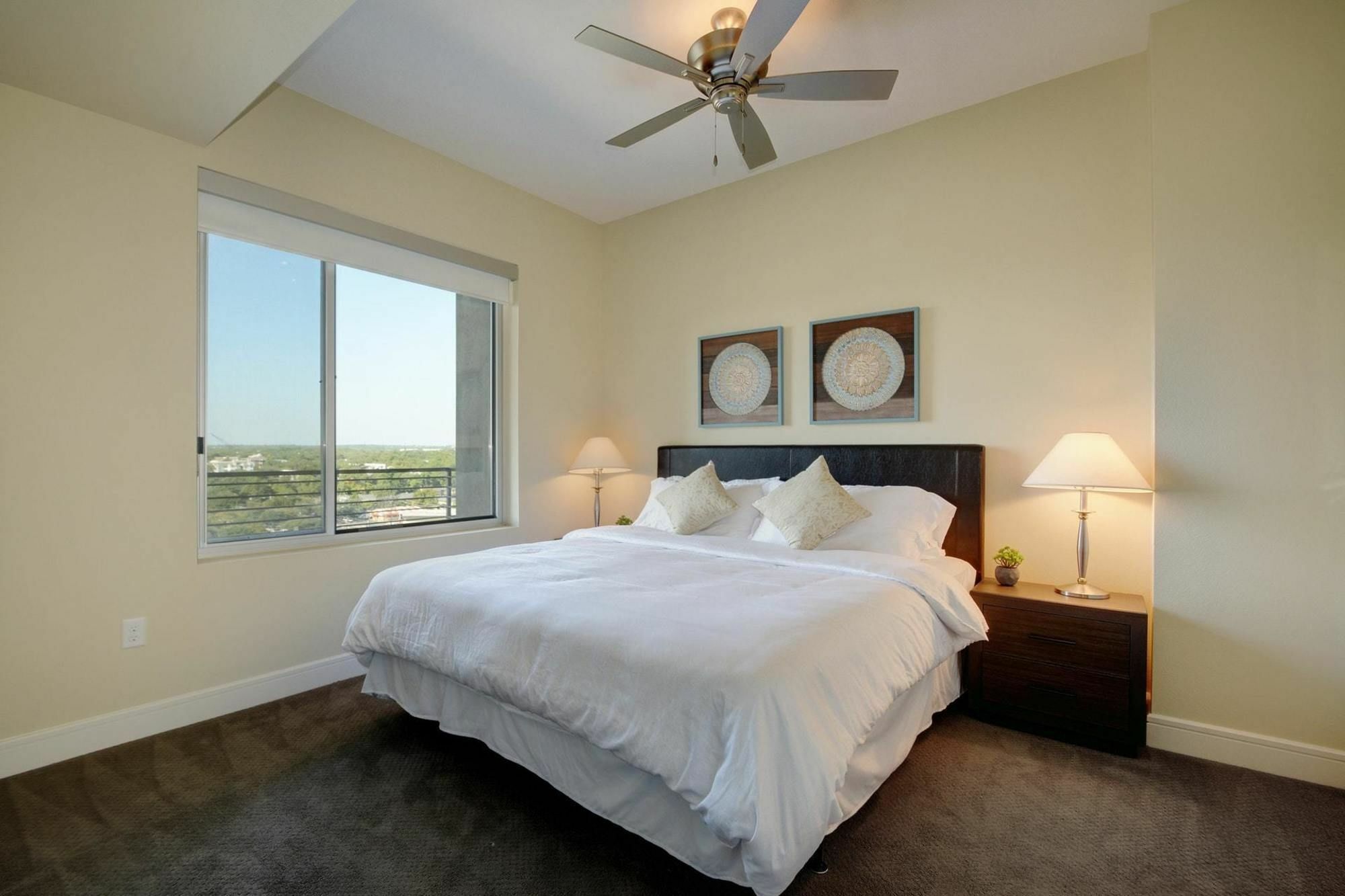 214 Barton 1br 2br