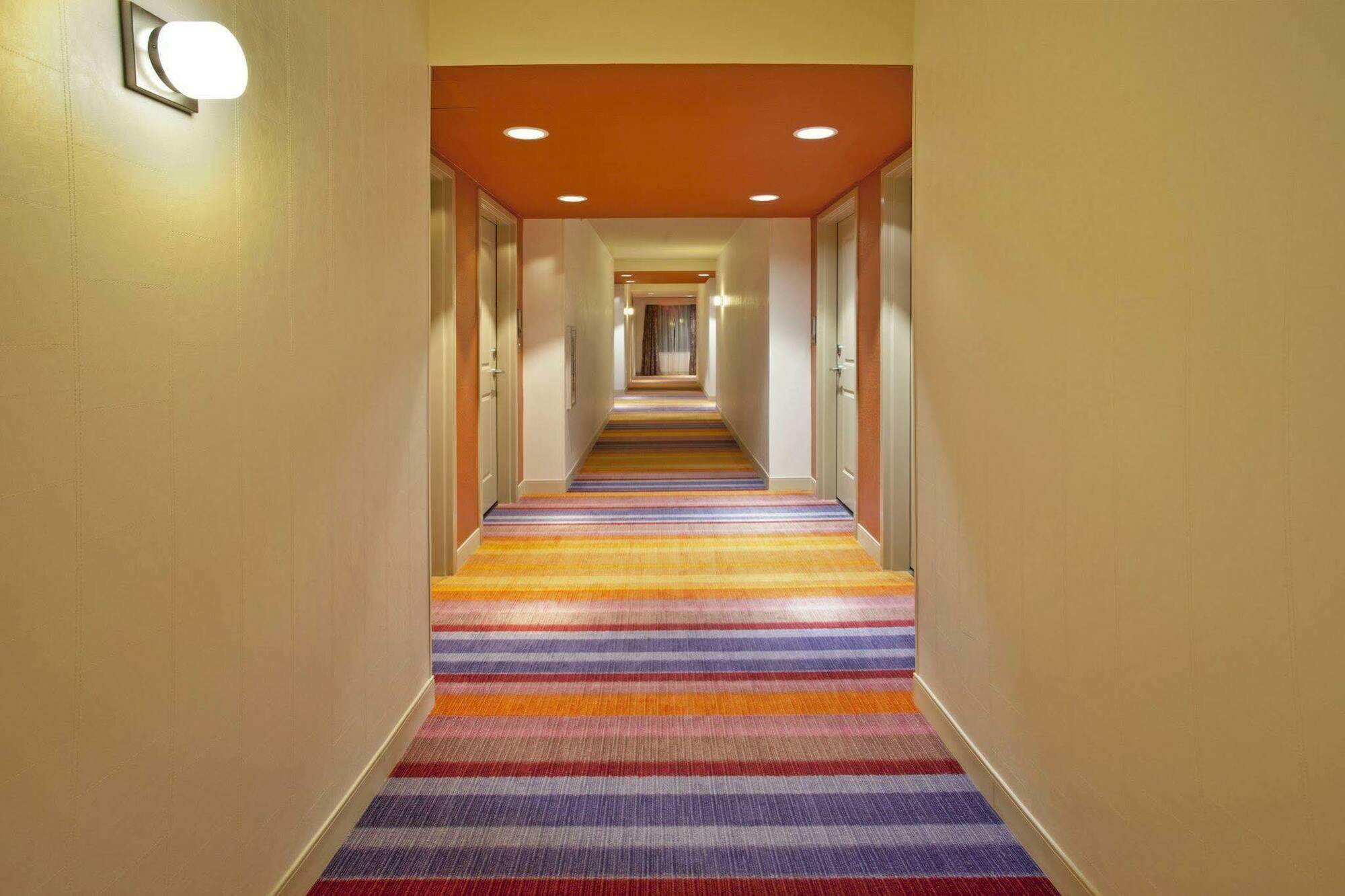 Indigo Downtown - By Ihg 3*