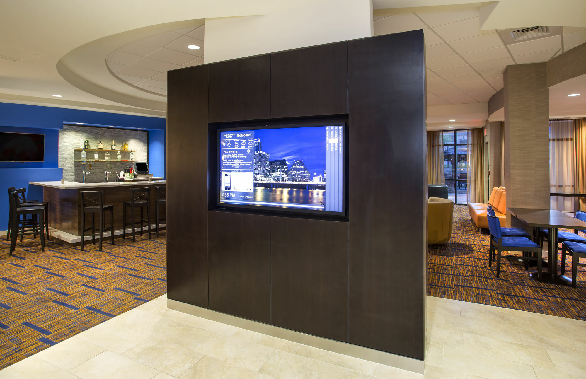 Courtyard Airport 3*
