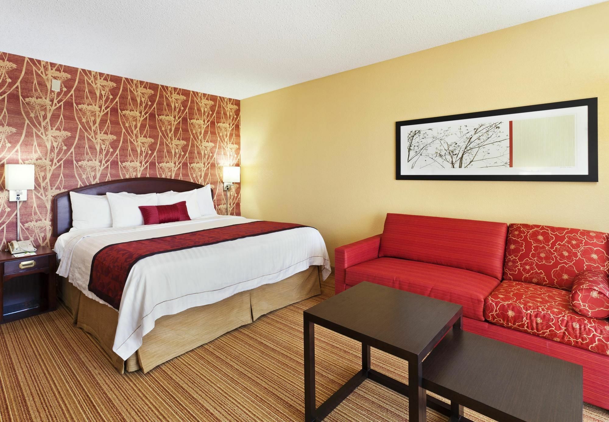 Hotel Courtyard South 3*