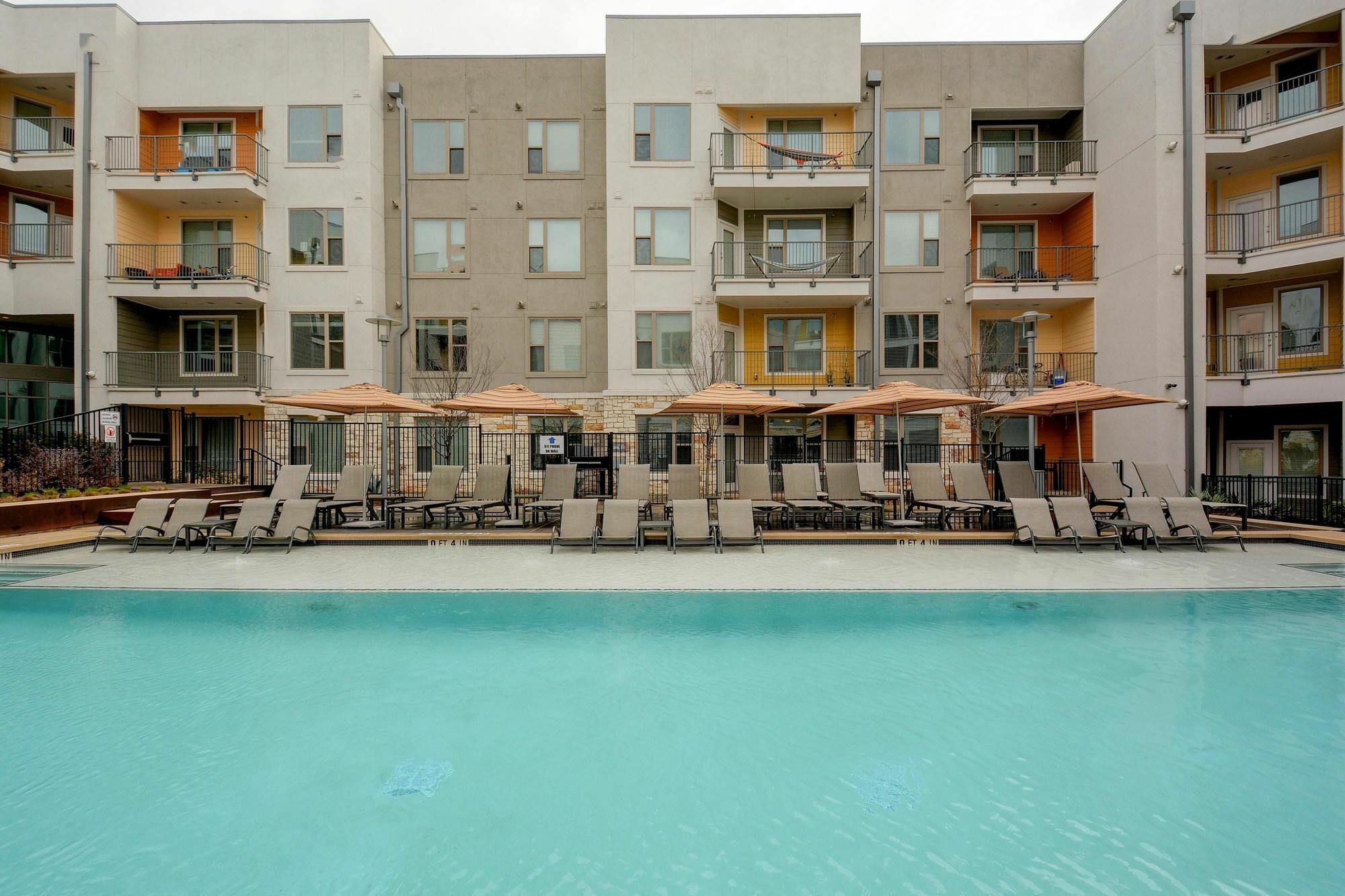 Locale Eastside 4*