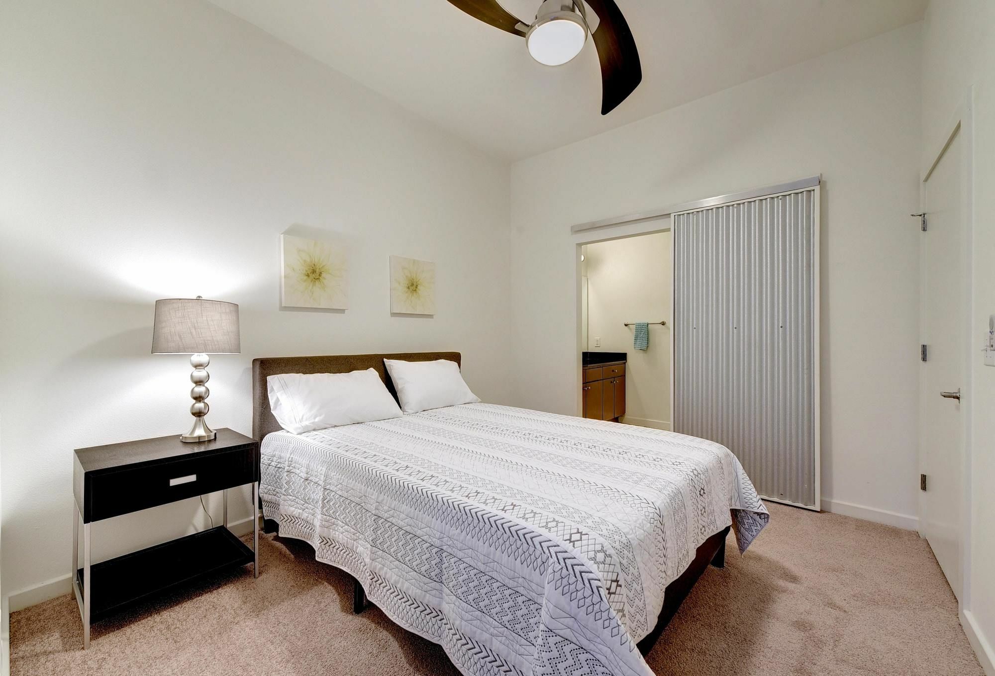 Apartment Hip Downtown By Austinstays Austin