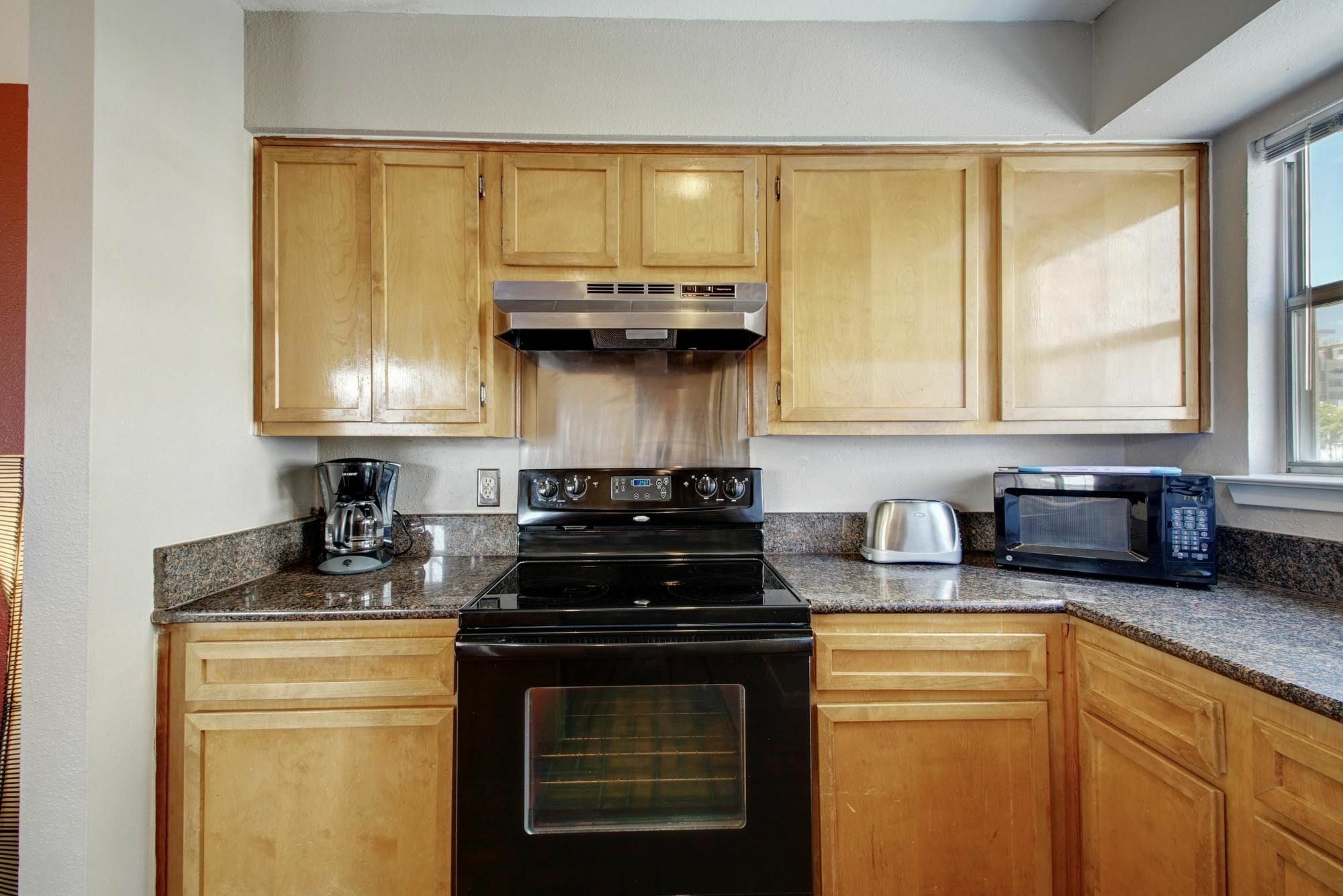Austinstays 2 Bedroom Downtown Apartment *
