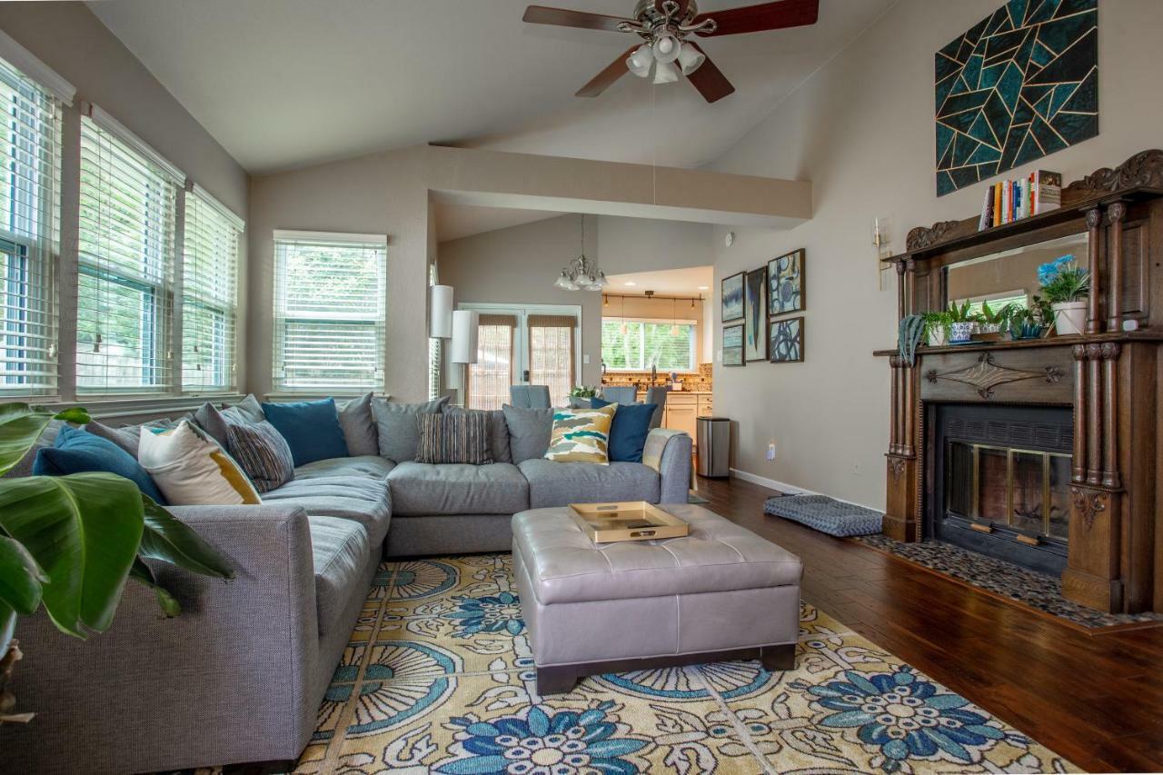 Holiday home Comfortable, Family And Business Friendly 2bd/2ba House In North *