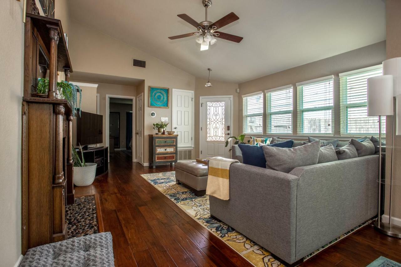 Comfortable, Family And Business Friendly 2bd/2ba House In North
