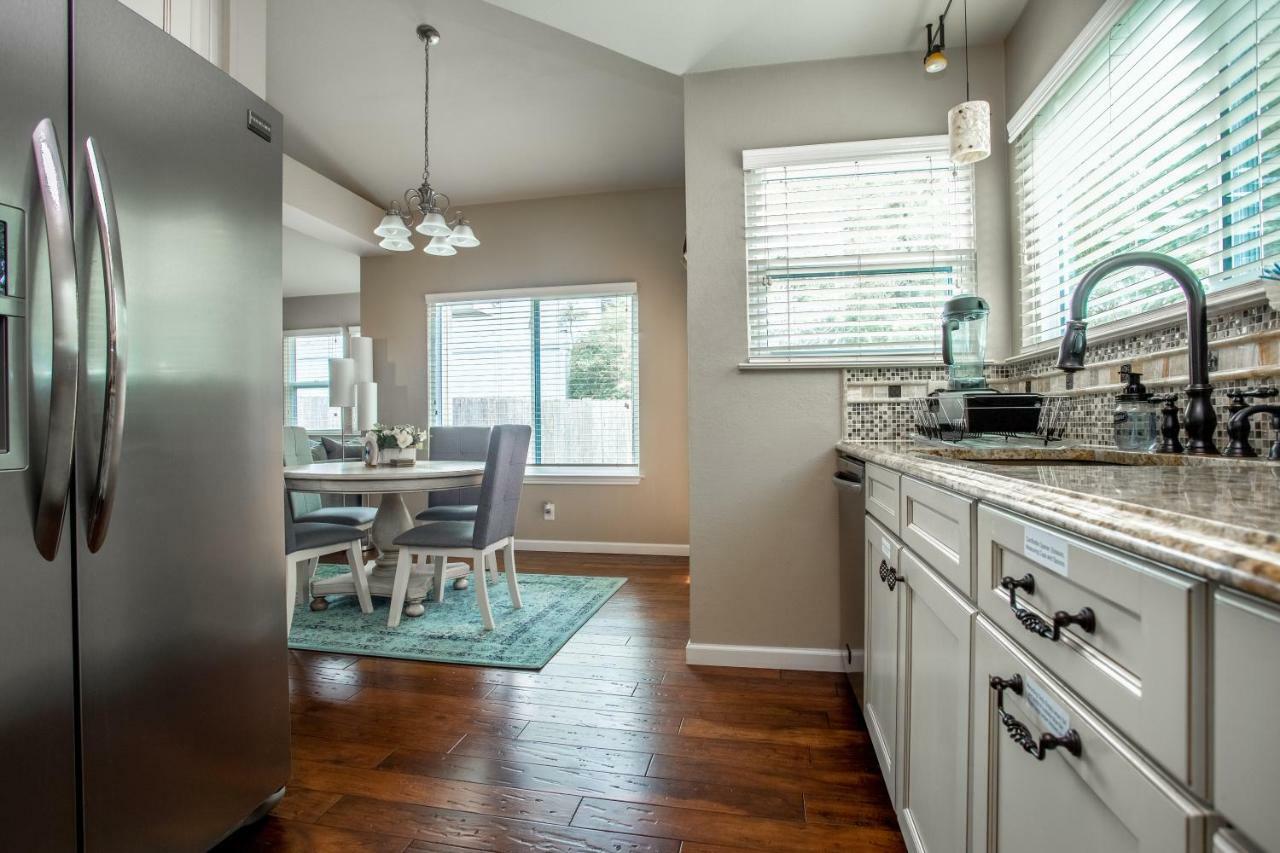 Holiday home Comfortable, Family And Business Friendly 2bd/2ba House In North *