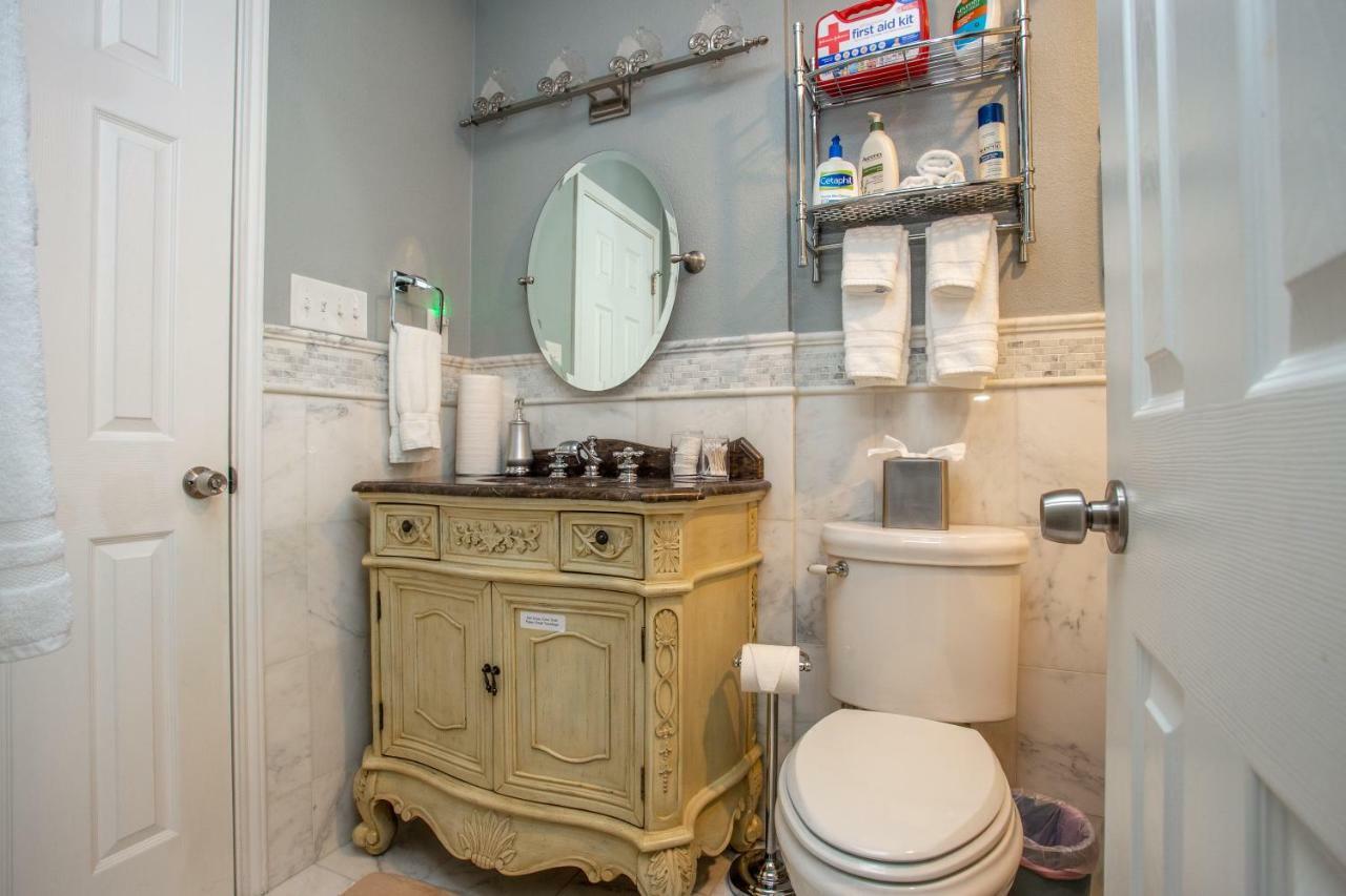 Holiday home Comfortable, Family And Business Friendly 2bd/2ba House In North