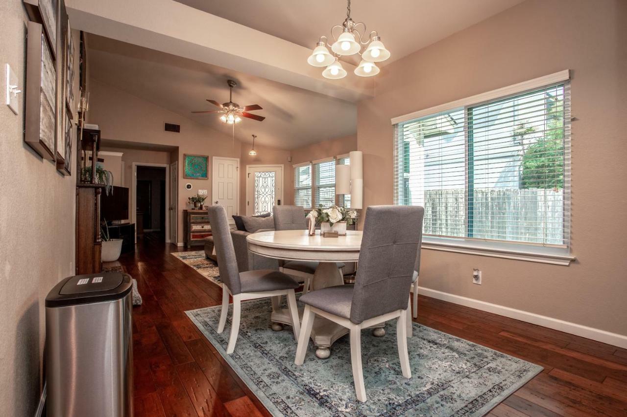 Comfortable, Family And Business Friendly 2bd/2ba House In North Holiday home *