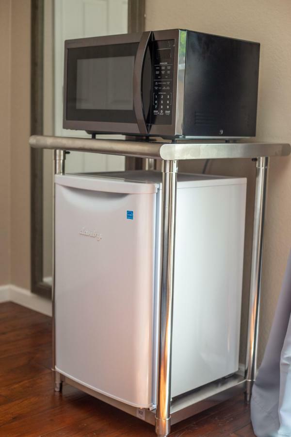 Comfortable, Family And Business Friendly 2bd/2ba House In North Austin