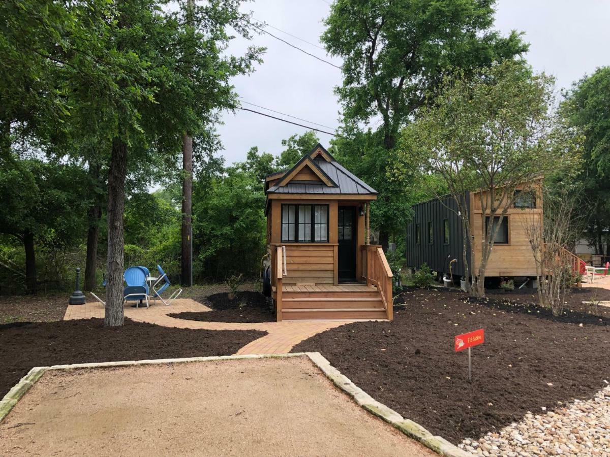 Austin's Original Tiny Hotel/ Oak Forest 4* Austin