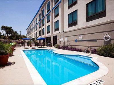 Express & North By Ihg Hotel