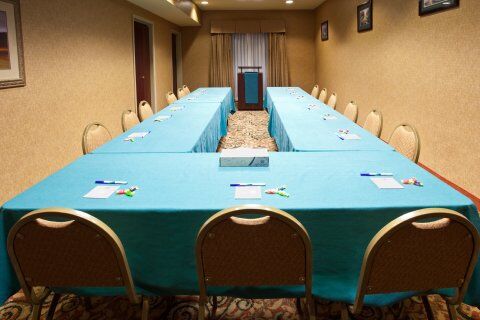 Hotel Express & Sw - Sunset Valley, And Ihg