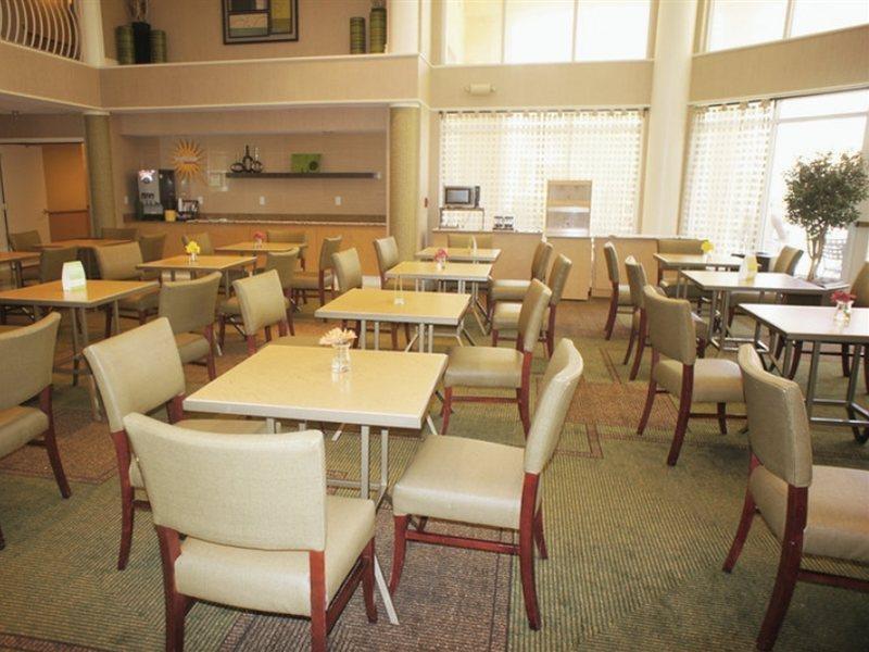 Hotel La Quinta By Wyndham At The Domain Austin