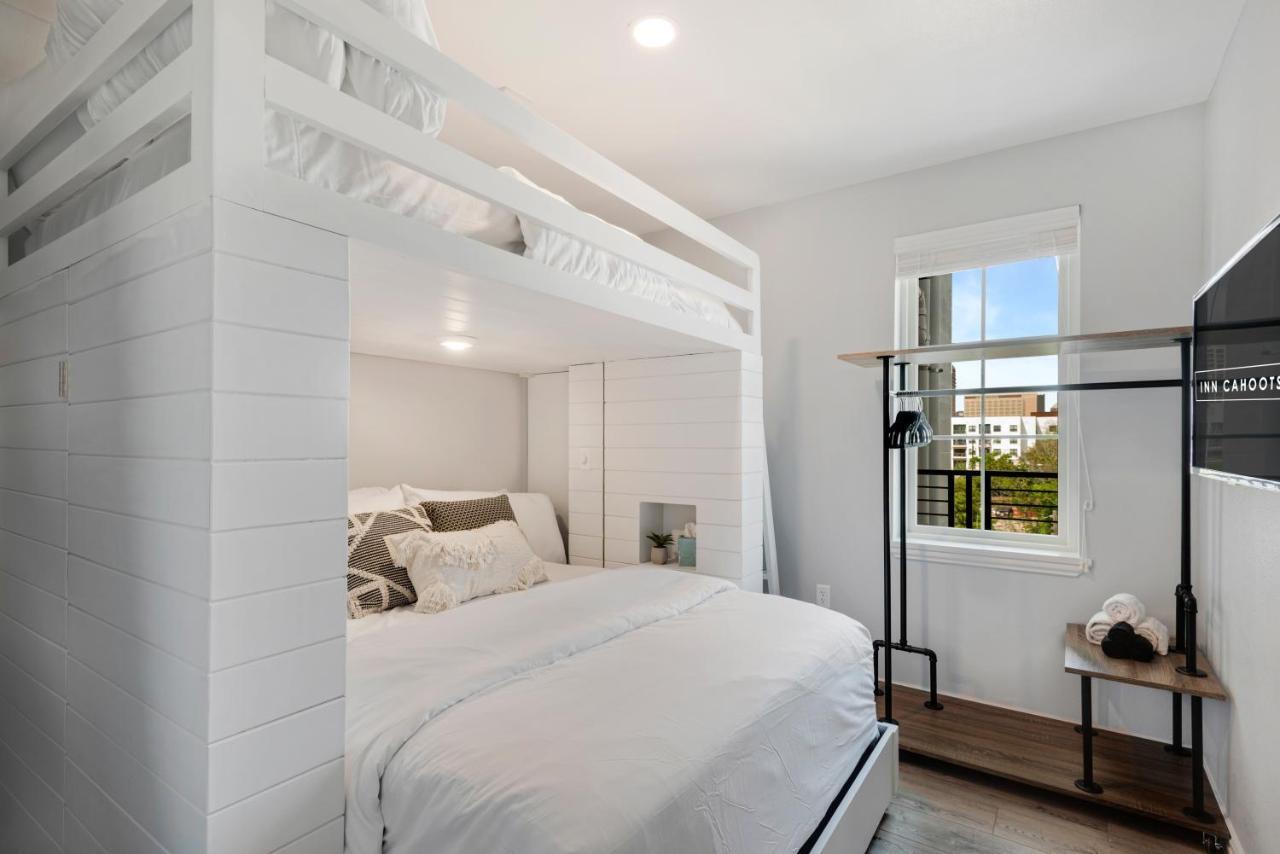Cahoots Aparthotel *