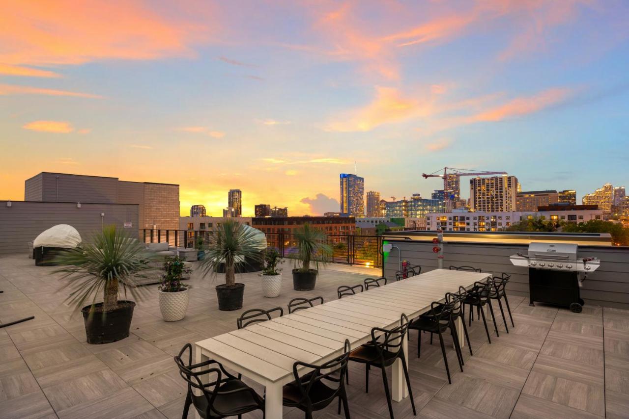 Cahoots Aparthotel