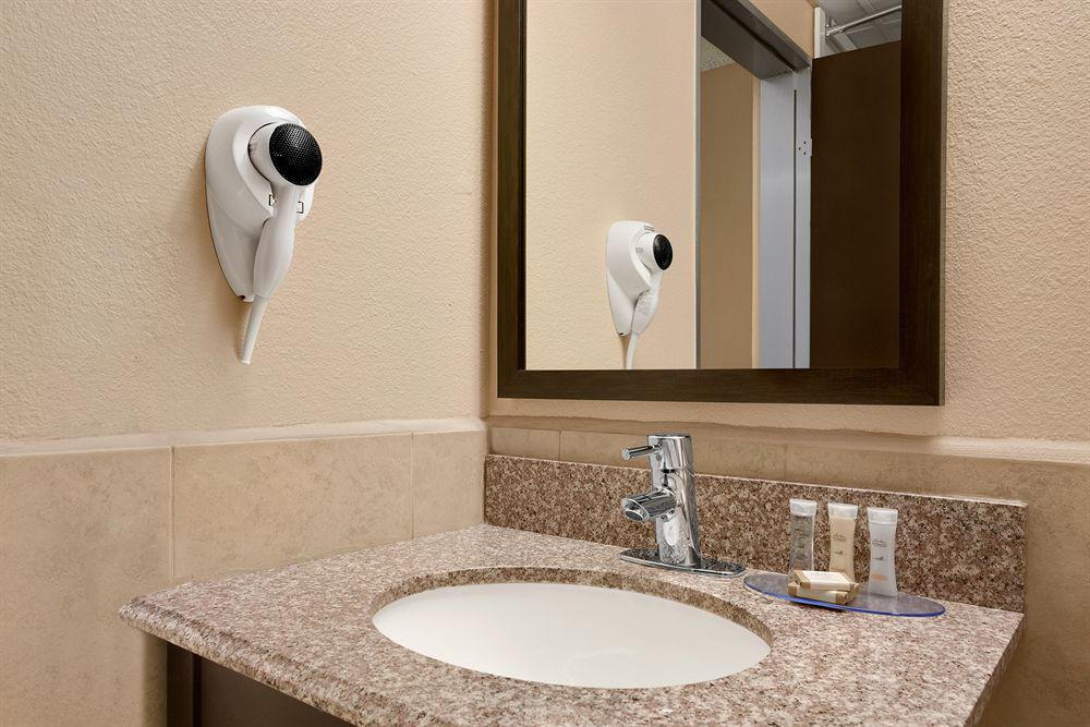 Hotel North 2*