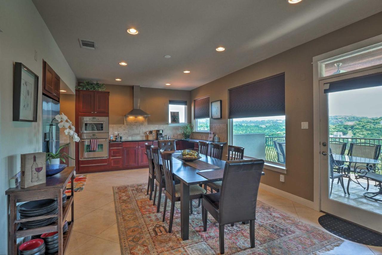Chic With Infinity Pool 10 Mi To Downtown! Holiday home