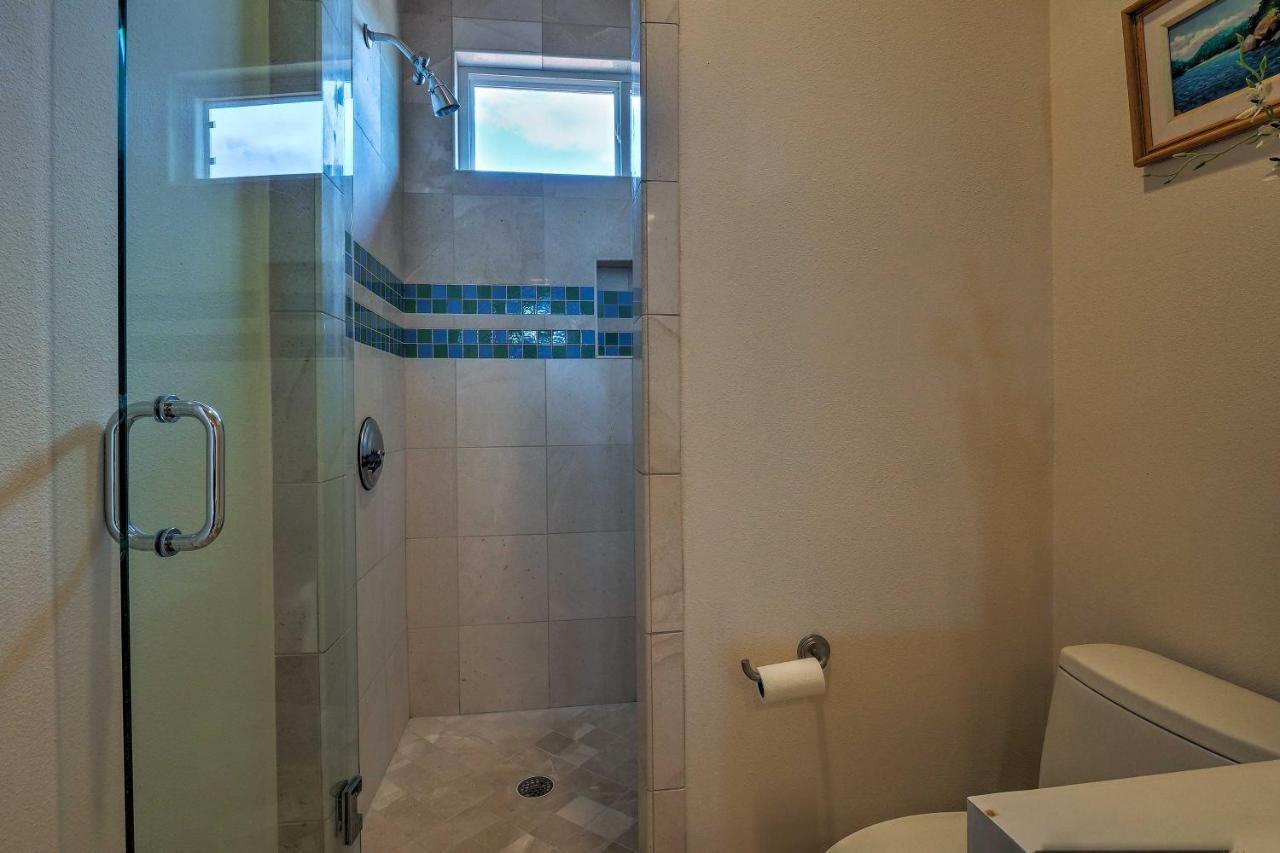 Chic With Infinity Pool 10 Mi To Downtown! Holiday home