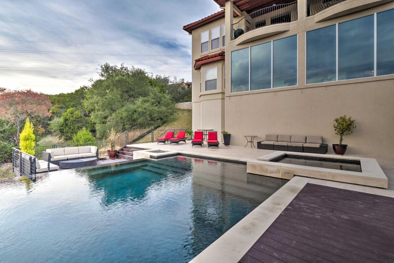 Chic With Infinity Pool 10 Mi To Downtown!
