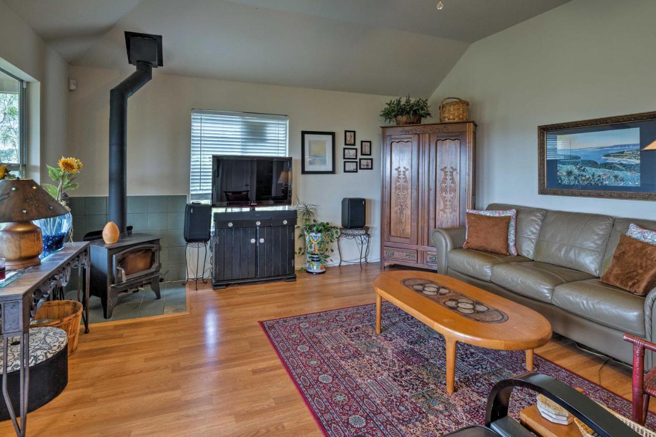 With 2 Furnished Decks And Views * Austin