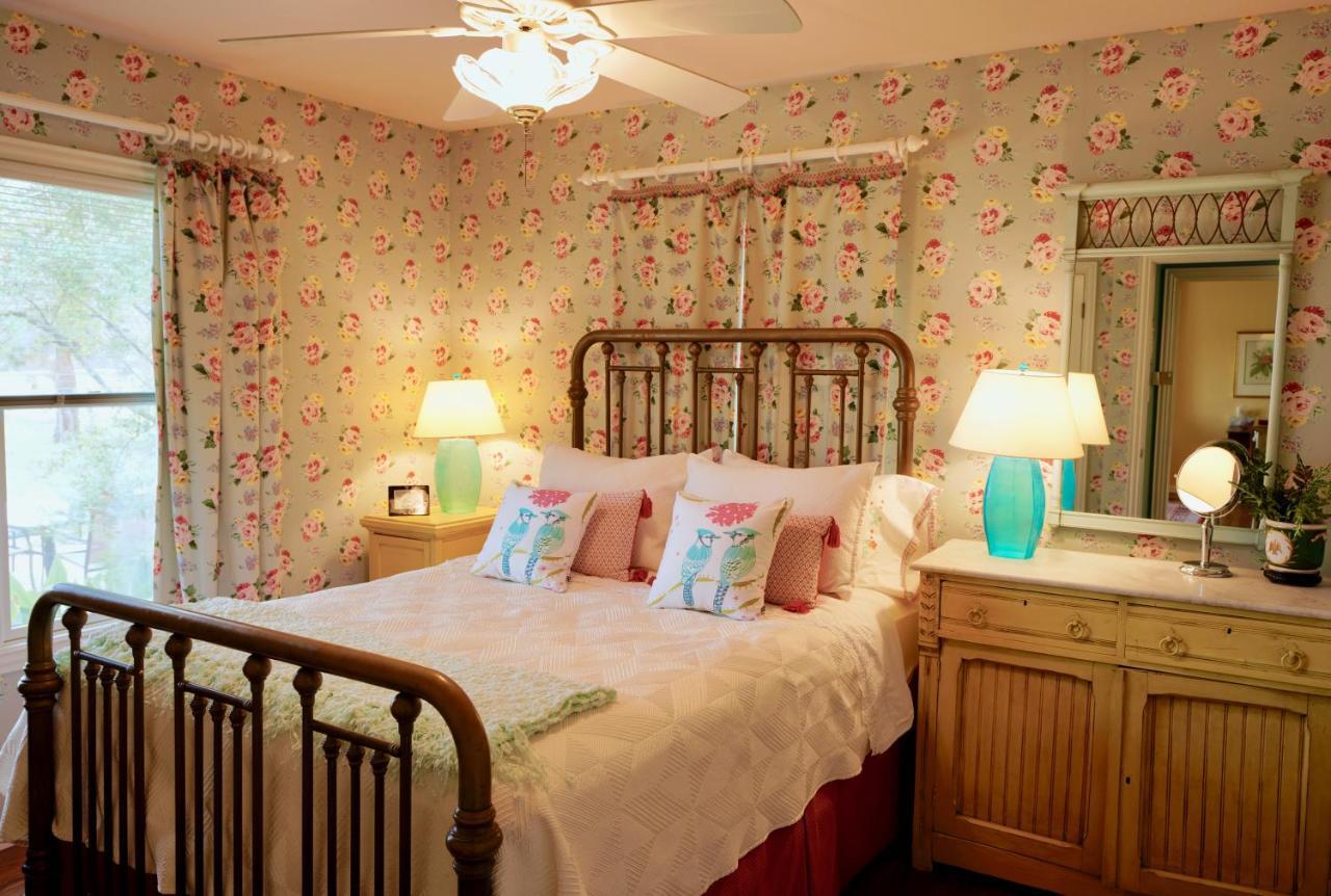 Onion Creek Holiday home *
