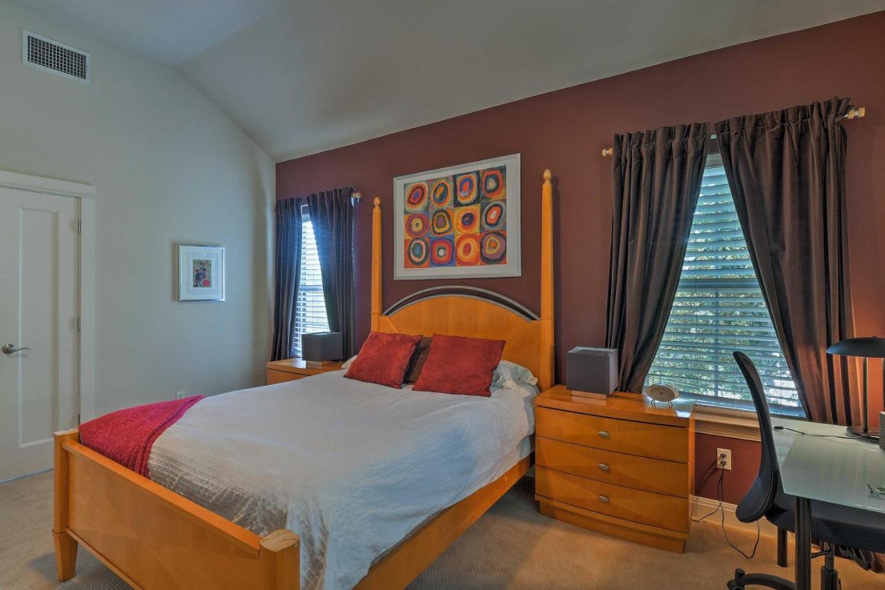 Chic With Infinity Pool 10 Mi To Downtown! * Austin