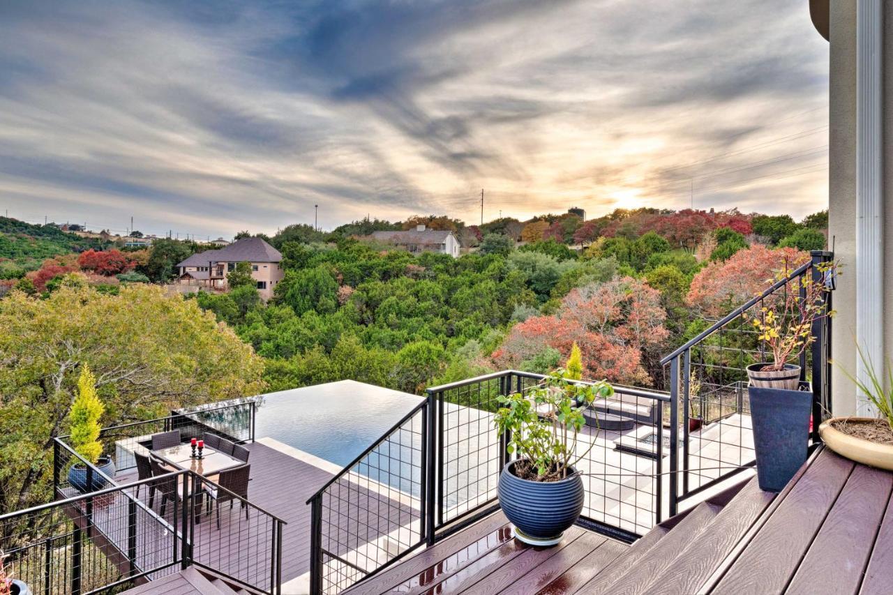 Chic With Infinity Pool 10 Mi To Downtown!