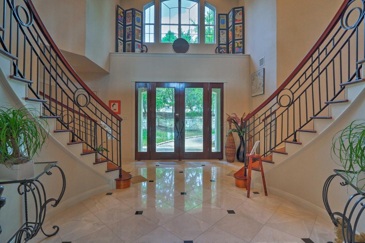 Chic With Infinity Pool 10 Mi To Downtown! Holiday home *