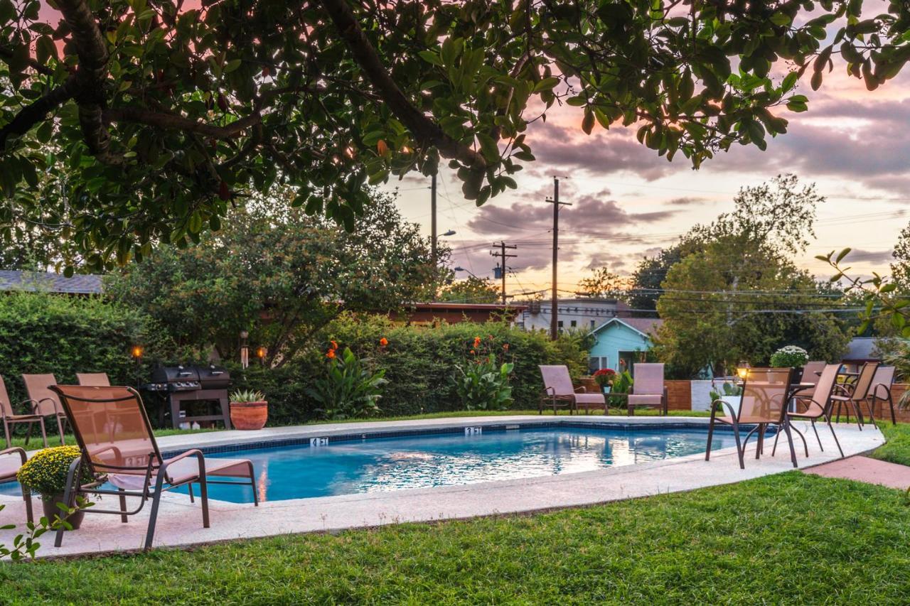 Apartment Modern With Pool Less Than 5 Mi To Downtown! *