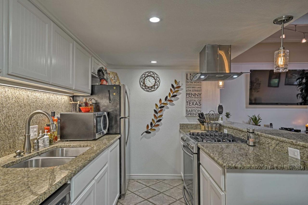 Apartment Modern With Pool Less Than 5 Mi To Downtown! *