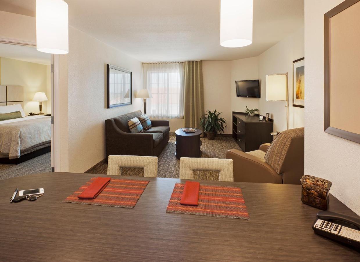 Candlewood - Airport By Ihg 3*