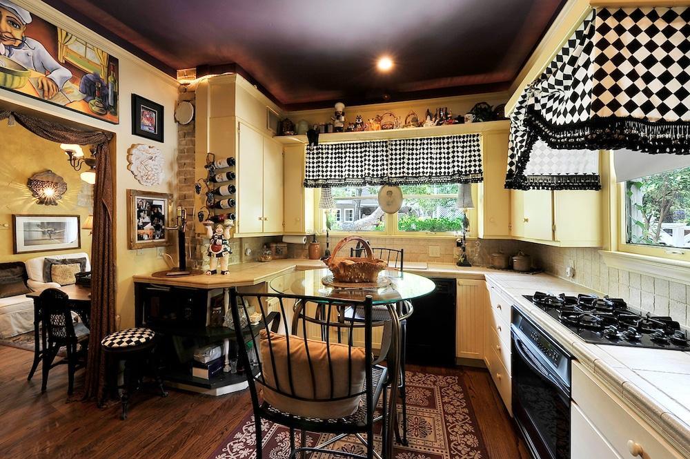 Hotel Austin's At Pearl Street 4*
