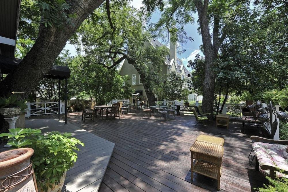 Austin's At Pearl Street Hotel