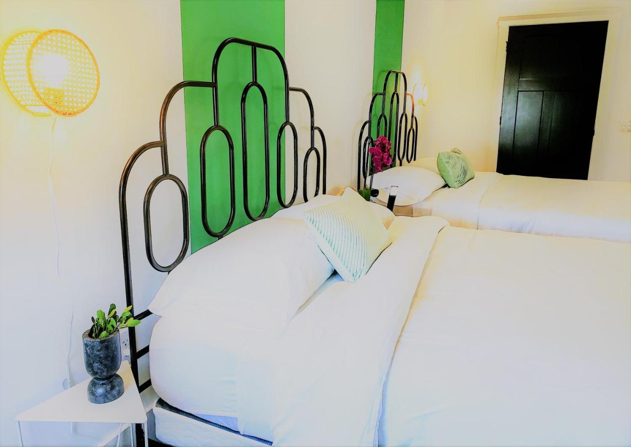Adina Bed & Breakfast Austin