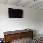 Austin Motor Inn