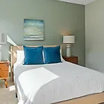 Landing Modern Apartment With Amazing Amenities