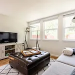Charming, Cozy Tiny Gem With Hot Tub And Trail Access
