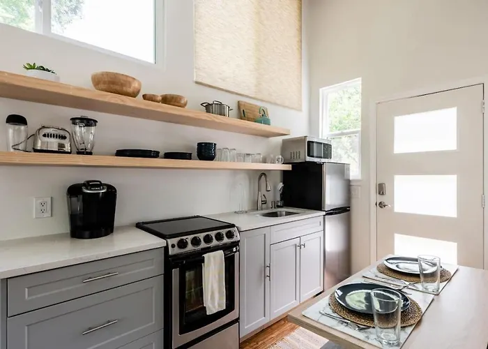 Charming, Cozy Tiny Gem With Hot Tub And Trail Access